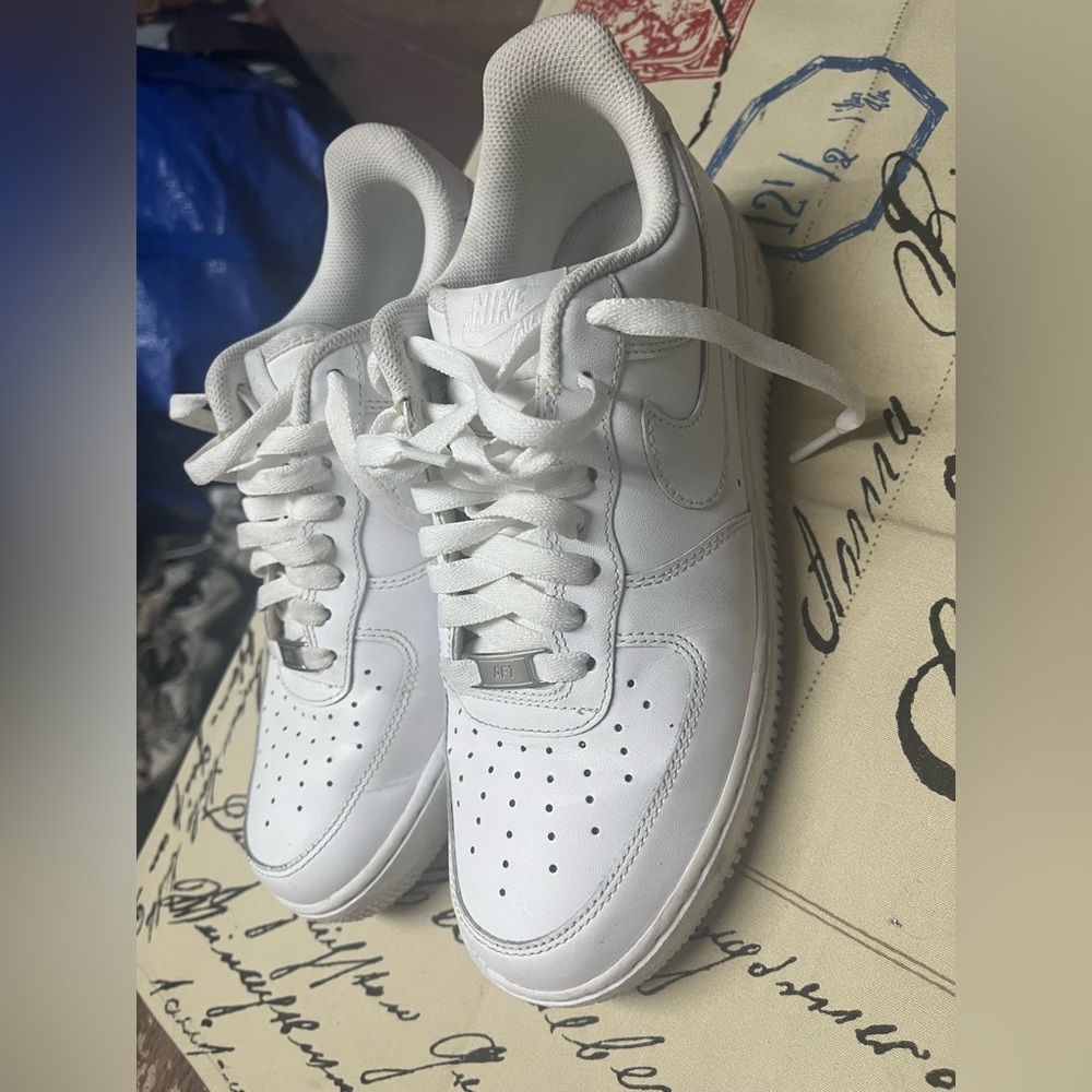 Nike Air Force 1 - Size 9